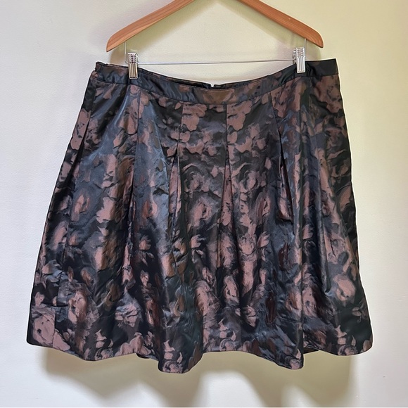 Talbots ~ new ~Women’s Petite Pleated Abstract Taffeta Full Skirt in size 20 WP - Picture 10 of 10